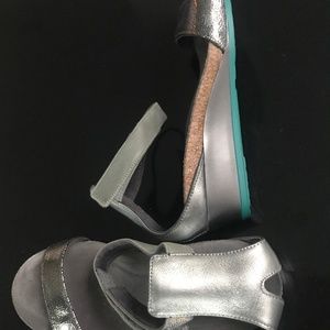 Naot sandals- new!